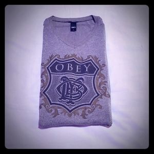 OBEY v neck top